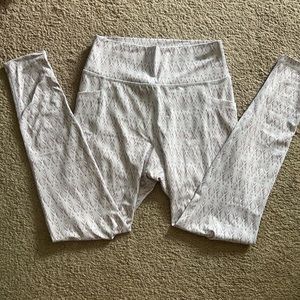 Buff Bunny Leggings with Pockets